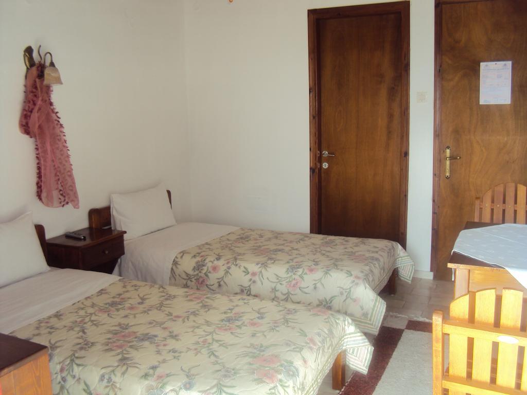 Vassilis Guesthouse Rapsáni الغرفة الصورة